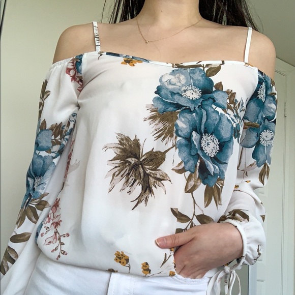 Dynamite Floral Off the Shoulder - Picture 3 of 3